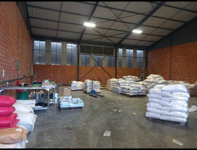INDUSTRIAL PROPERTY TO RENT IN GREENBUSHES